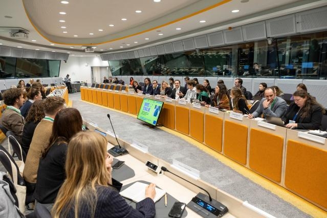 Policy dialogue between Christophe Hansen, European Commissioner, and young people